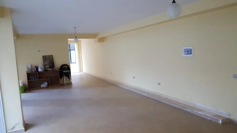 Tirane, shes ambjent biznesi Kati 0, 85 m² 175.000 € (kodra e Diellit)