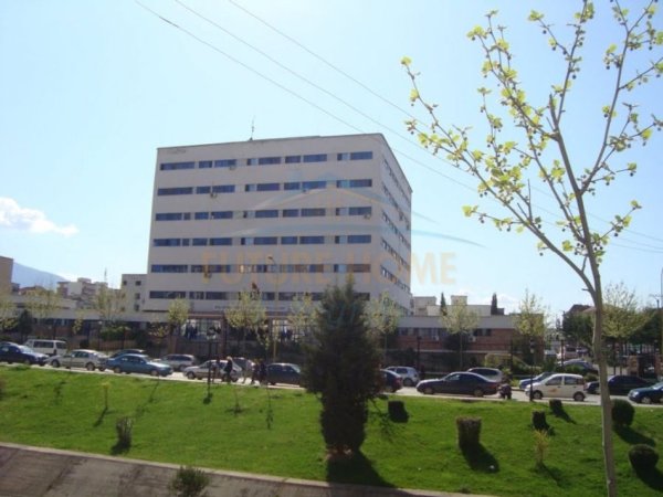 Tirane, shitet ambjent biznesi Kati 0, 359 m² 1.435.000 € (Marteniteti i Ri , Prane Bulevardit Bajram Curri)