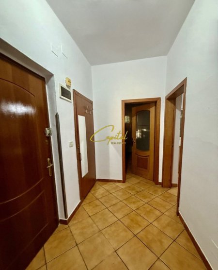 Tirane, jepet me qera apartament 2+1 Kati 5, 80 m² 450 € (BRRYLI)