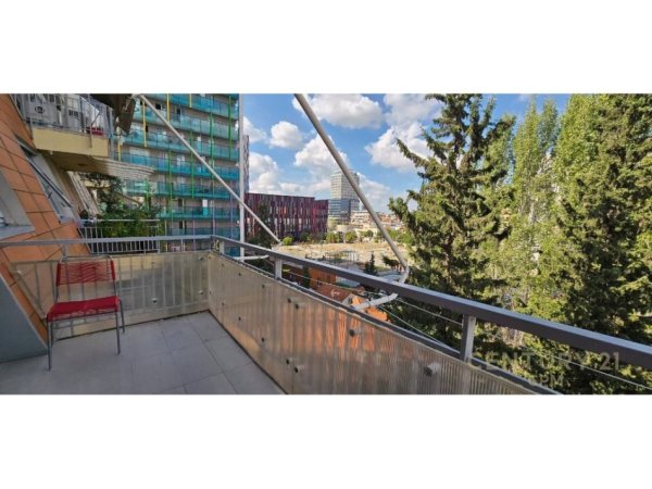 Tirane, jepet me qera apartament 2+1 Kati 5, 120 m² 1.200 € (Stadiumi Qemal Stafa)
