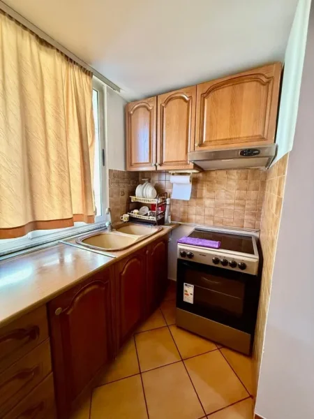 Tirane, jap me qera apartament 2+1 Kati 3, 90 m² 450 € (Bulevardi Zhan D’Dark)
