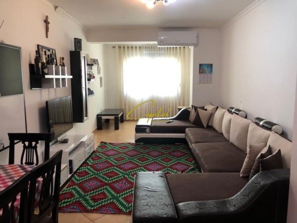 Tirane, jepet me qera apartament 2+1 Kati 1, 105 m² 55.000 Leke (RRUGA 5 MAJI)