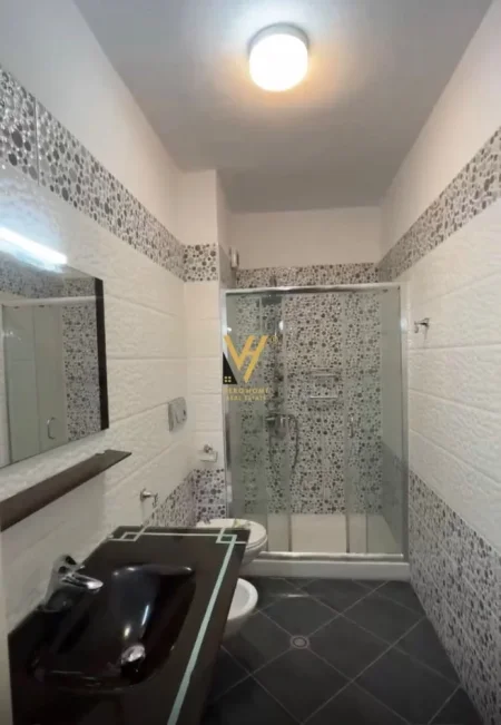 Tirane, shitet apartament 2+1+Ballkon Kati 4, 94 m² 143.000 € (ASTIR)