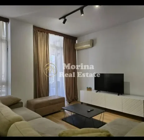 Tirane, jepet me qera apartament 2+1+Ballkon Kati 8, 115 m² 850 € (Komuna e Parisit)
