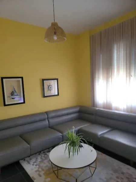 Gjiri i LALEZIT , shes Kend dhe kuzhine