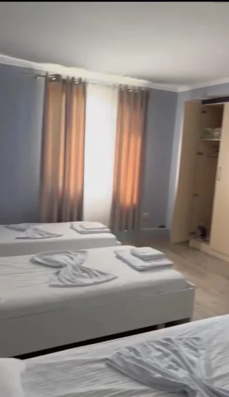 Tirane, jap me qera apartament 2+1 Kati 3, 120 m² 550 € (Laprake)