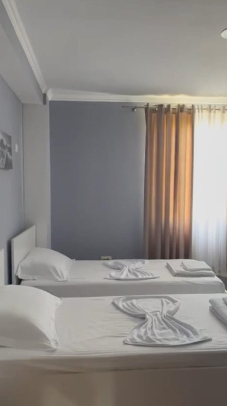 Tirane, jap me qera apartament 2+1 Kati 3, 120 m² 550 € (Laprake)
