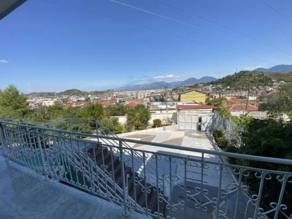 Tirane, shitet Vile , 349 m² 330.000 € 