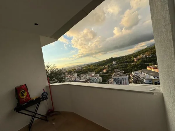 Tirane, shitet apartament 2+1+Ballkon Kati 2, 106 m² 155.000 € (FRESK)