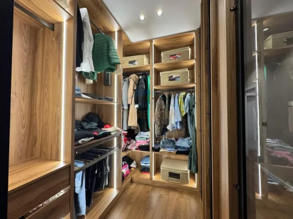 Tirane, shitet apartament 2+1+Ballkon Kati 2, 106 m² 155.000 € (FRESK)