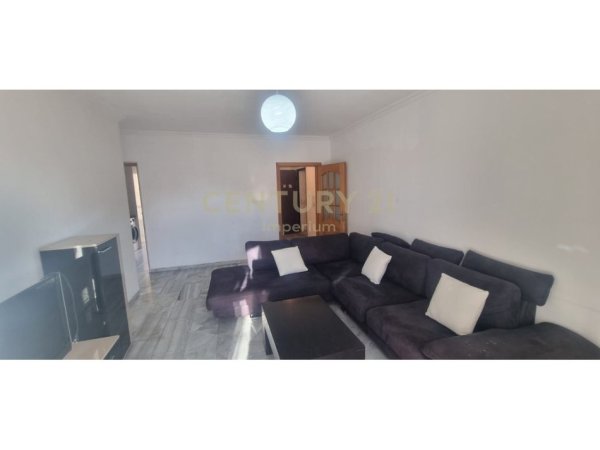 Tirane, jepet me qera apartament 2+1 Kati 7, 123 m² 600 € 