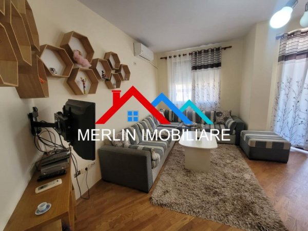 Tirane, shitet apartament 1+1+Ballkon Kati 3, 68 m² 91.000 € (RRUGA E THESARIT,FRESKU)