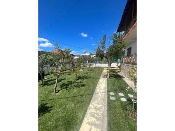 Tirane, shitet Vile , 230.000 € (INSTITUT)