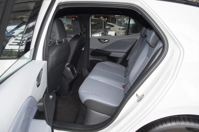 Tirane, shes makine elektrike Elektrike, e bardhë automatik Klima 14.500 €