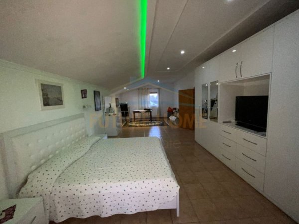 Tirane, shitet Vile , 323 m² 210.000 € (INSTITUT)