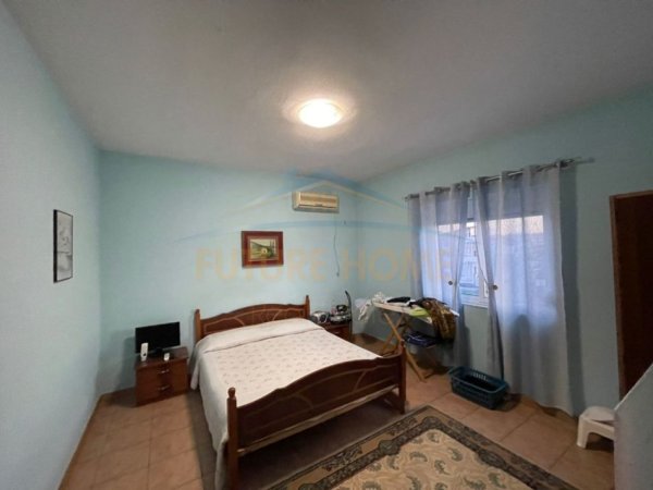 Tirane, shitet Vile , 323 m² 210.000 € (INSTITUT)