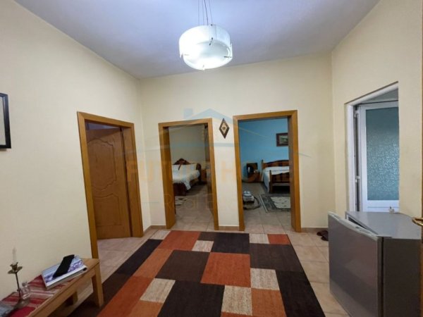 Tirane, shitet Vile , 323 m² 210.000 € (INSTITUT)