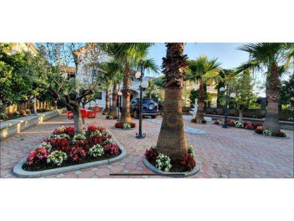 Tirane, shitet Vile , 500 m² 450.000 € (KASHAR)