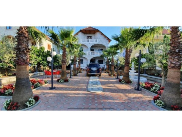 Tirane, shitet Vile , 500 m² 450.000 € (KASHAR)