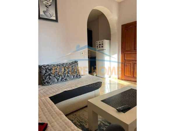 Tirane, shitet Vile , 200 m² 250.000 € (KOMBINAT)