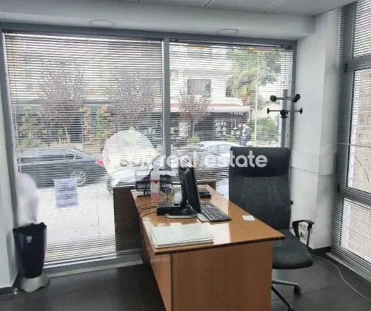 Shkoder, jepet me qera ambjent biznesi Kati 0, 35 m² 1.000 € (QENDER)