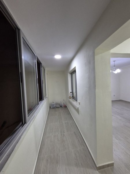 Tirane, jepet me qera apartament 1+1 Kati 4, 60 m² (Rruga Zonja Curre)