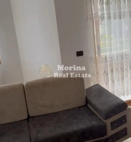 Tirane, jepet me qera apartament 1+1+Ballkon Kati 1, 350 m² 350 € (Rruga Jordan Misja)