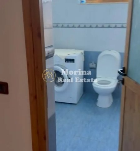Tirane, jepet me qera apartament 1+1+Ballkon Kati 1, 350 m² 350 € (Rruga Jordan Misja)