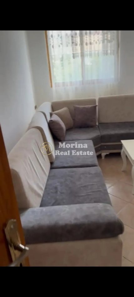 Tirane, jepet me qera apartament 1+1+Ballkon Kati 1, 350 m² 350 € (Rruga Jordan Misja)
