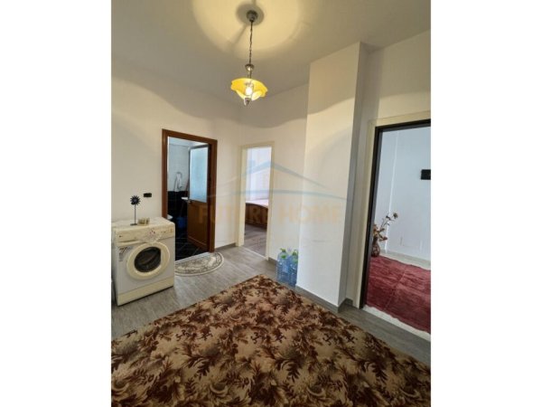 Tirane, shitet Vile , 300 m² 250.000 € (SHKOZE)