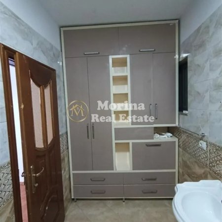 Tirane, jepet me qera apartament 3+1+Ballkon Kati 3, 140 m² 500 € (Kinostudio)