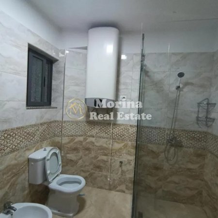 Tirane, jepet me qera apartament 3+1+Ballkon Kati 3, 140 m² 500 € (Kinostudio)