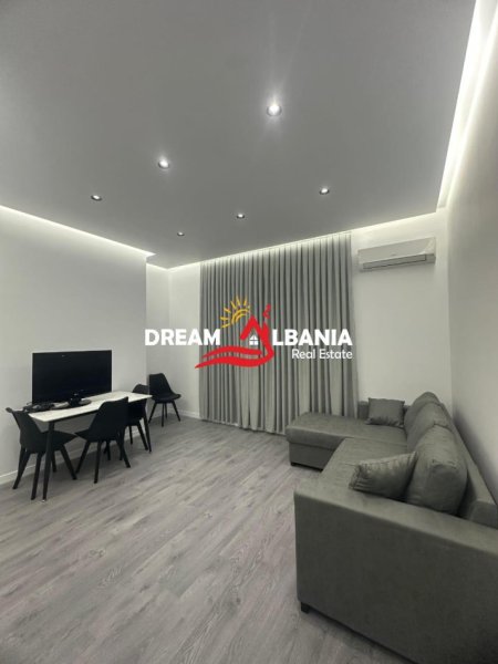 Tirane, jepet me qera apartament 1+1 , 50 m² 700 € (rruga e Elbasanit)