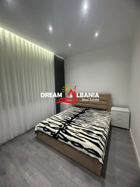 Tirane, jepet me qera apartament 1+1 , 50 m² 700 € (rruga e Elbasanit)