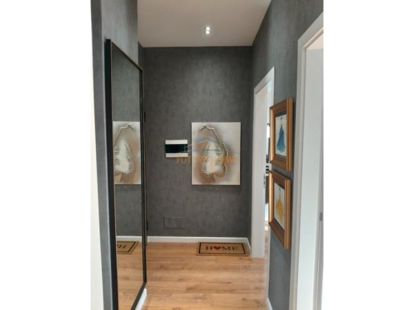 Tirane, shitet apartament 1+1+Ballkon Kati 8, 65 m² (VASIL SHANTO)