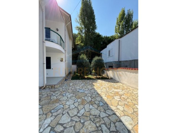 Tirane, shitet Vile , 361 m² 420.000 € (FRESK)