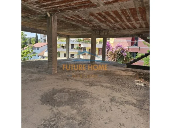 Tirane, shitet Vile , 675 m² 530.000 € (PRANE RRUGES SE ELBASANIT)