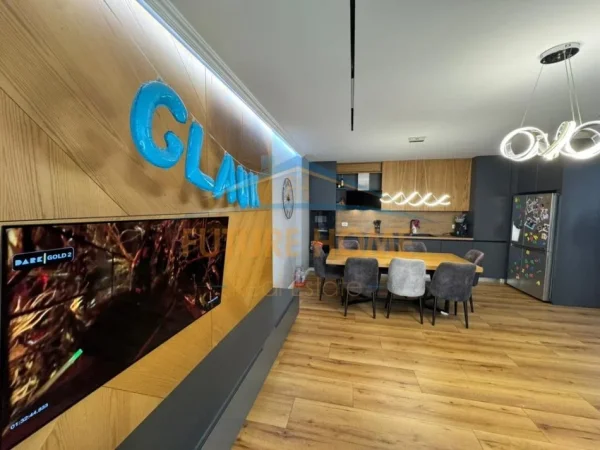 Tirane, shitet apartament 2+1 Kati 12, 118 m² 310.000 € (Komuna e Parisit)