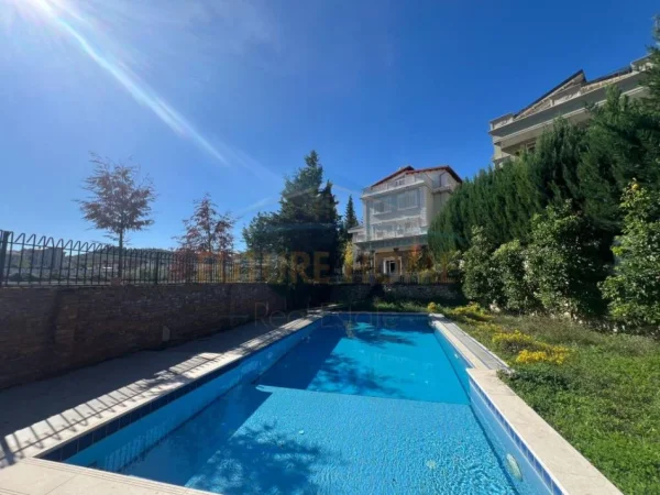 Tirane, shitet Vile , 669 m² 850.000 € (AKACIA HILLS)