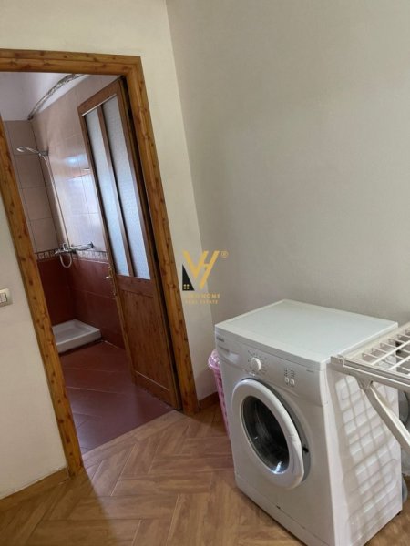 Tirane, jepet me qera apartament 2+1+Ballkon Kati 2, 90 m² 450 € (DON BOSKO)