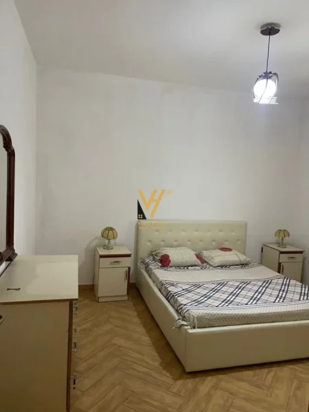 Tirane, jepet me qera apartament 2+1+Ballkon Kati 2, 90 m² 450 € (DON BOSKO)