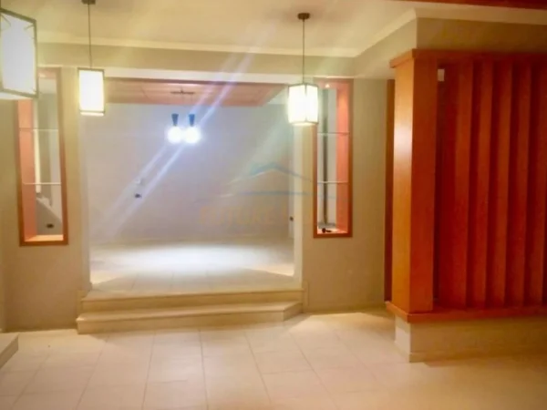 Tirane, shitet Vile , 379 m² 700.000 € (VILAT GJERMANE)