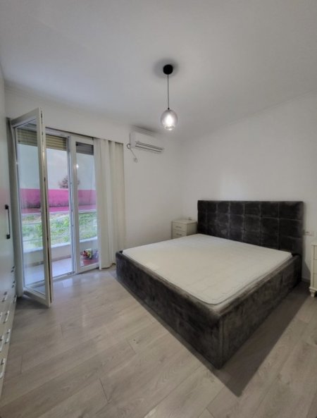 Tirane, jepet me qera apartament 2+1 Kati 2, 60 m² 692.325.615 € (Truga Eduard Mano)