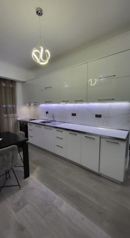 Tirane, jepet me qera apartament 2+1 Kati 2, 60 m² 692.325.615 € (Truga Eduard Mano)