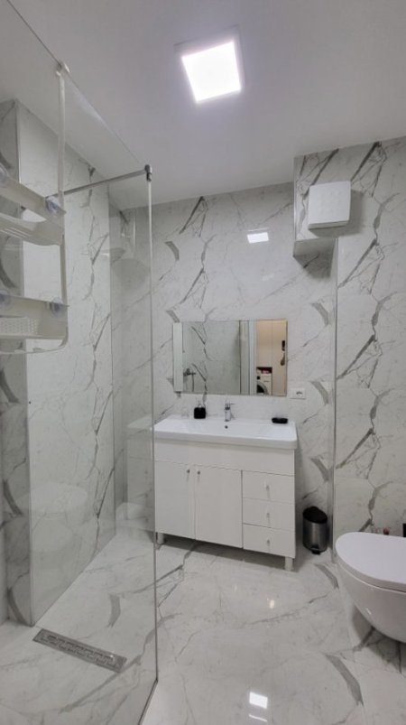 Tirane, jepet me qera apartament 2+1 Kati 2, 60 m² 692.325.615 € (Truga Eduard Mano)