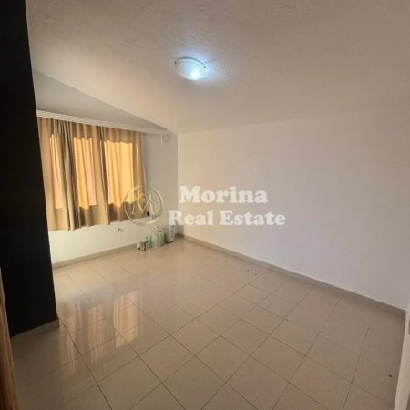 Tirane, jepet me qera ambjent biznesi , 240 m² 1.500 € (Selvia)