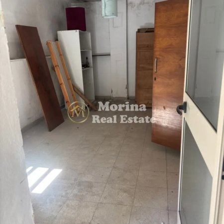 Tirane, jepet me qera ambjent biznesi , 240 m² 1.500 € (Selvia)