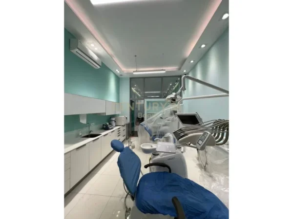 Tirane, shitet ambjent biznesi Kati 0, 68 m² 150.000 € (Ish Tregu Elektrik)