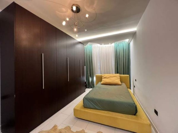 Tirane, shitet apartament 3+1+A+BLK Kati 2, 151 m² 300.000 Euro (ISH FUSHA E ZEZE)