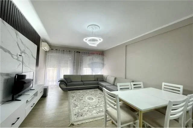 Tirane, jepet me qera apartament 2+1+BLK Kati 3, 115 m² 700 Euro